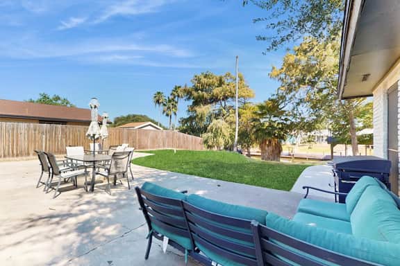 Villa Del Sol - Waterfront, Sleeps 16, Dogs OK - Image 2