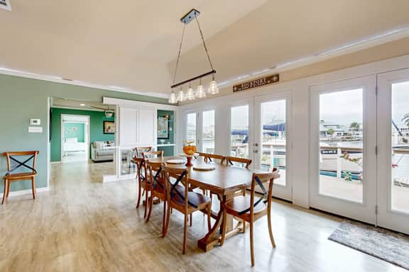 Coral Cove - Waterfront with Amazing Views - Image 3