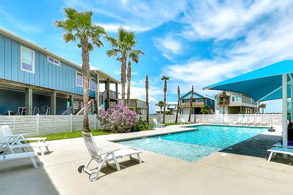 Lilac Sky - Water Views, Pool & Dogs OK - Image 2