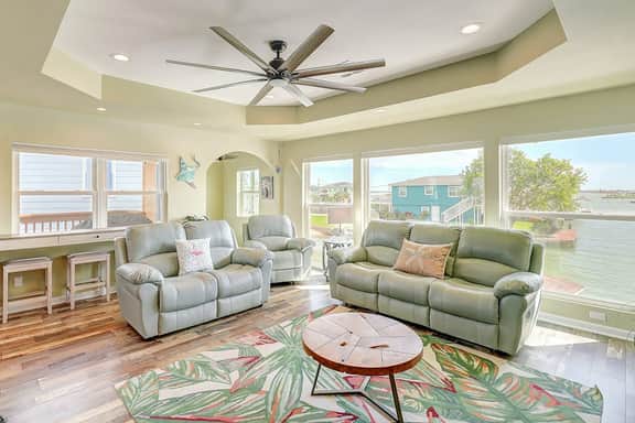 The Prescription - Waterfront Dock, Sleeps 12 - Image 2