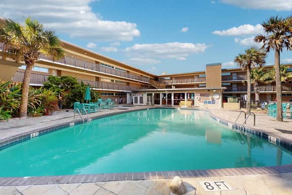 Island House #105 - Heated Pool & Outdoor Patio - Image 2