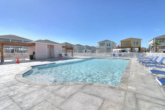 Rockport Relaxation - Shared Pool, Golf Nearby - Image 2