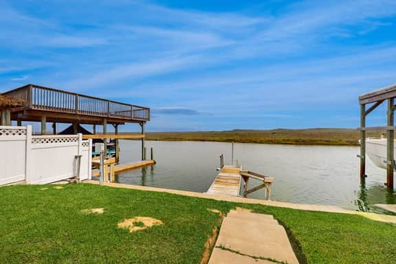Quaint Oasis - Shared Pool & Beach Access - Image 2