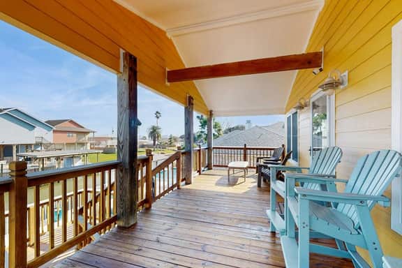 The Yellow House on Laguna Shores - Image 5