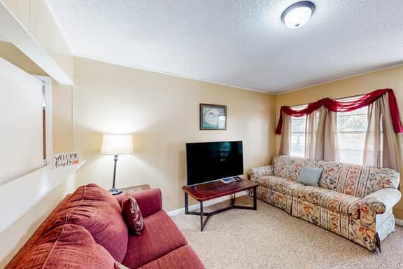 The Bay Breeze - Single-Level with Large Yard - Image 2