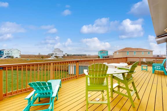 Sea La Vie Retreat - Walk to Beach & Shared Pool - Image 4