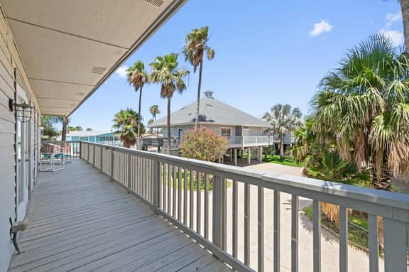 Casa de Cielos Azure - Waterfront, Dock, Pools - Image 3