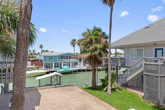 Casa de Cielos Azure - Waterfront, Dock, Pools - Image 2