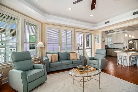 Ship Shape - Gulf Views, Walk to the Beach, Pet's Welcome! - Image 3