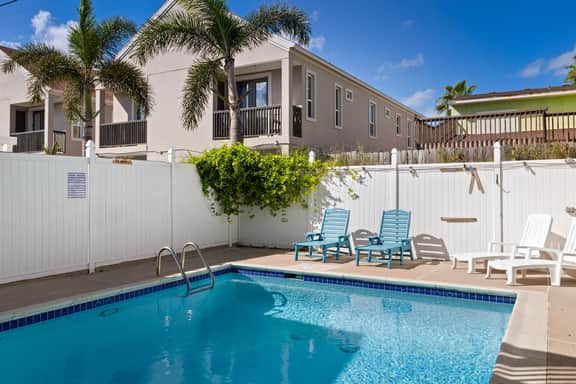 South Padre Island Townhome - Shared Pool, Walk to Beach - Image 3