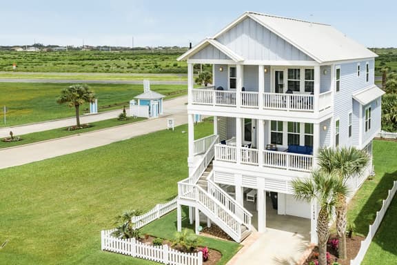 Seaside Haven - Gulf Views, 2 Blocks to Beach - Image 1