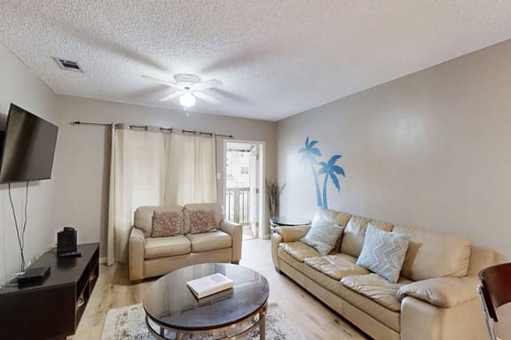 Las Palmas Condominiums #10 - Image 1