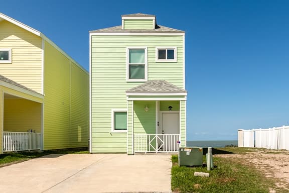 Las Joyas Bayview Home 104 - Image 1