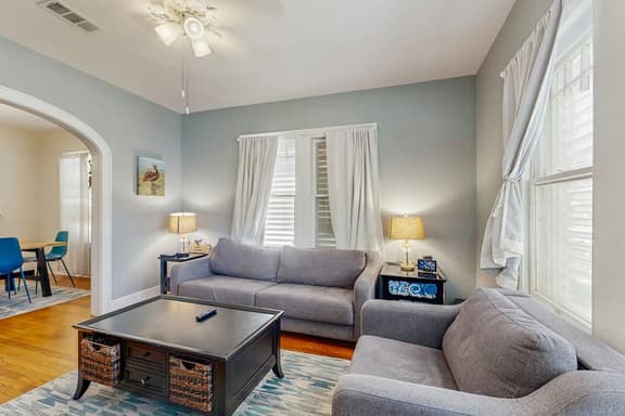 Sea Glass Cottage - Dog-Friendly, Near the Beach - Image 1