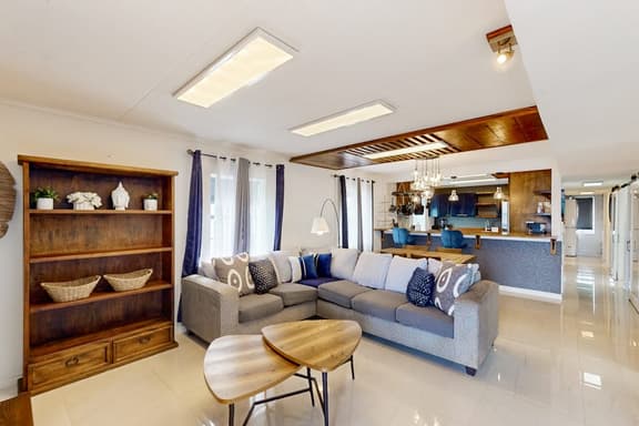 The Waves: unit B - Modern, Close to the Beach - Image 1