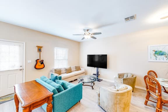 Marlin Street C - Pool, 2 Minutes from the Beach - Image 1