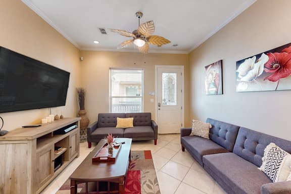 Escape Condominiums #7 - Image 1