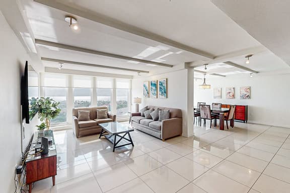 Solare Tower 1202 - Gulf Views & Beach Access - Image 1