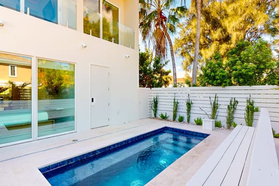 Shibui Home - Private Pool, Steps to Sand - Image 1
