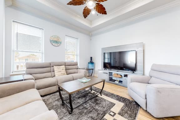 Retama Landing #3 - Pool & Balcony, Walk to Beach - Image 1