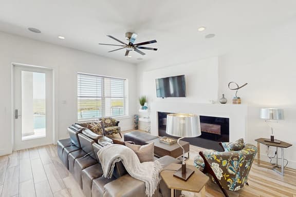 Padre Villa 104 - Gulf & Lake Views, Sleeps 14 - Image 1