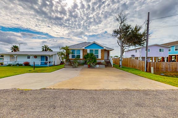 Copano Bayfront Haven - Image 1