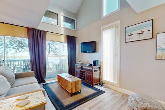 Puente Vista 105 - Waterfront, Dock & Fire Pit - Image 1