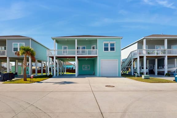 Gulf Breeze - Pool, Boat Launch & Fishing - Image 1