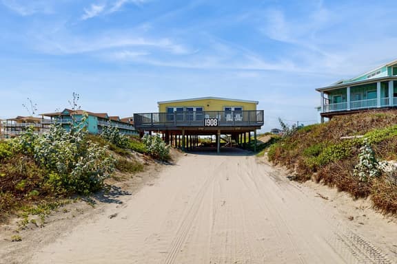 Shore Thing - Gulf-Front, 65 Steps to Beach - Image 1