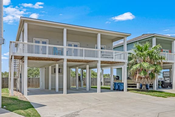 Barnacle Bay - Pool Access, Deck & EV Charger - Image 1
