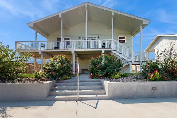 The Lazy Bay - Canal-Front Home with Boat Dock - Image 1