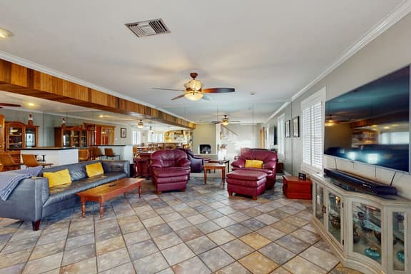 Sunshine Shores - Pool Table, Yard & Dogs OK - Image 1