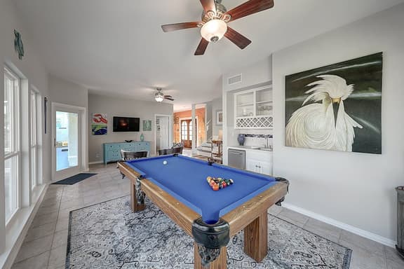 Curlew Casa - Waterfront, Pool & Dogs OK - Image 1