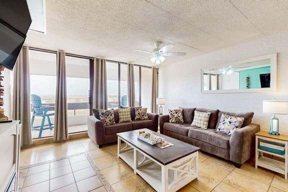Fairway Villa #204 - 2 Balconies, Pool & Hot Tub - Image 1