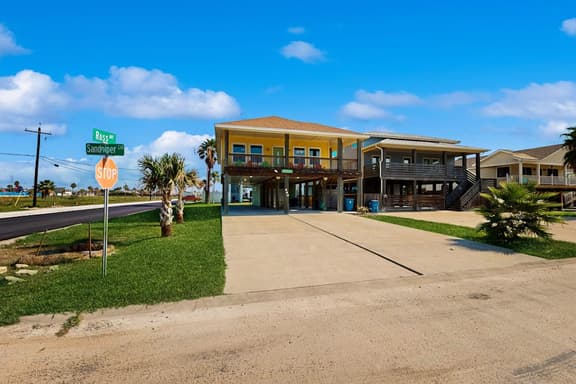 Vitamin Sea - Bay Views & Community Pool - Image 1