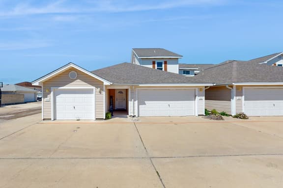 Palm Bay 206 - Pool, Garage & Dog-Friendly - Image 1
