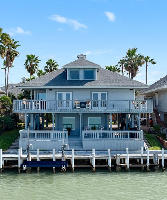 Casa de Cielos Azure - Waterfront, Dock, Pools - Image 1
